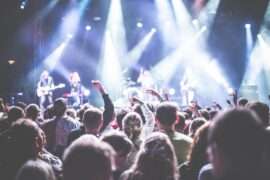 koncert v parku Ostrov